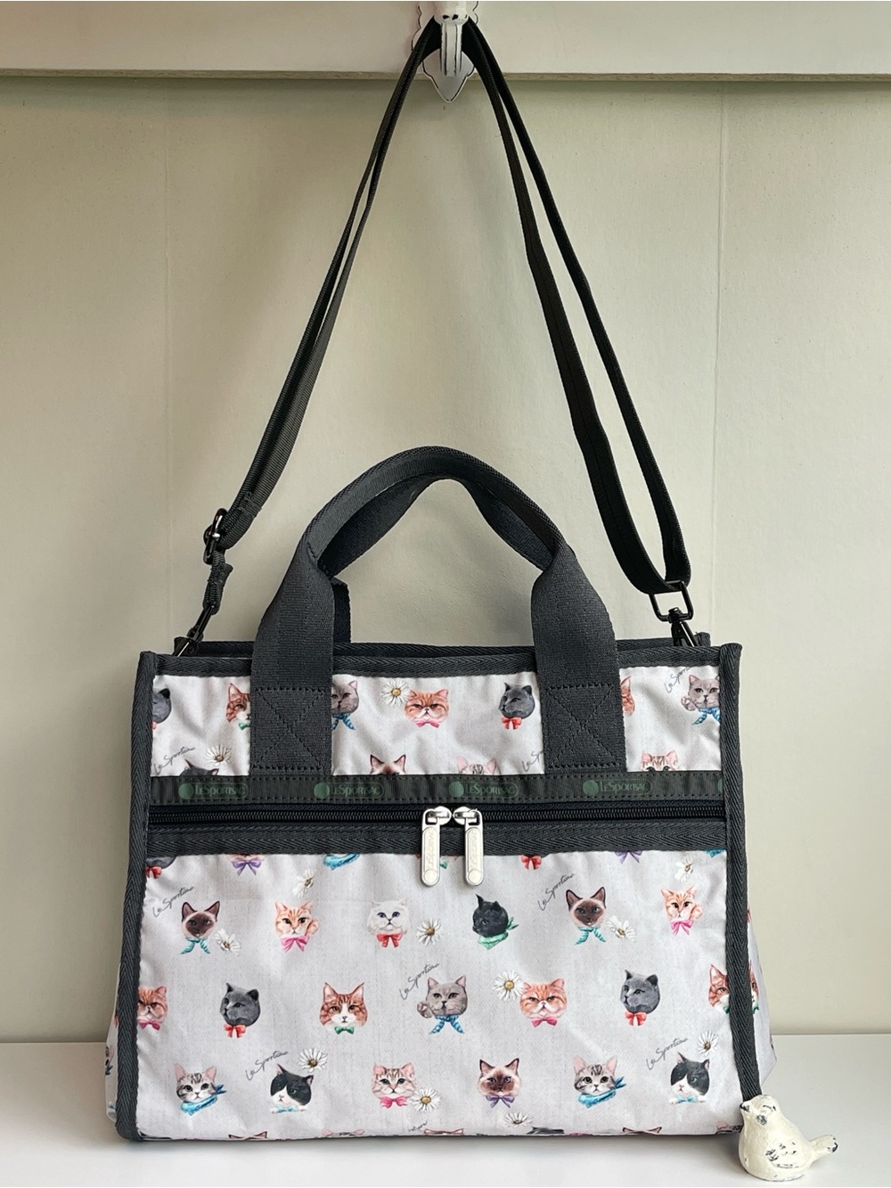 LeSportsac LARGE E/W TH TOTE (PLAYFUL CATS COOL GRAY)